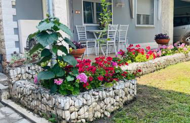 The Little Blooming House - Photo 34