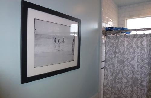 Sunny 1 Bedroom in the Heart of Venice Beach - #3 - Photo 19