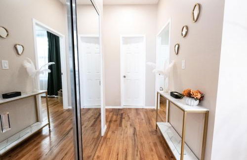 Sunlit 2BR Central Park North elevator & laundry - Foto 25