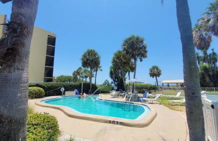 Beach Front Condo Paradise. Ground Floor.Studio. - Foto 2