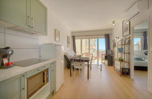 FRGK Fauvettes 1BDR Terrace, Parking, AC & Ultra-Fast Wi-Fi - Photo 20