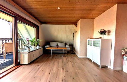 Wohnung am Wald in ruhiger Siedlung Panoramafenster zum höchsten Kunstwerk der Welt 5 Min zur Autobahn oder Zentrum - Foto 19