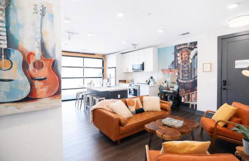 Nashville Oasis at The Muse Modern 2BR with Balcony Rooftop Views - Foto 35