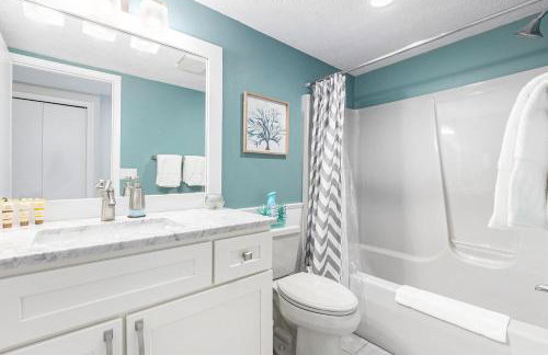 Scenic AGaMing Escape Torch Lake Views and Golf - Foto 30