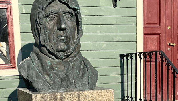 Busto del explorador noruego Roald Amundsen