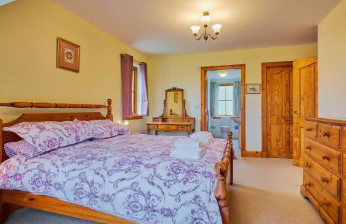 Holly House - Photo 14