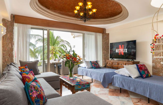 Ocean Front Penthouse Pool Sleeps 8 People - Foto 9