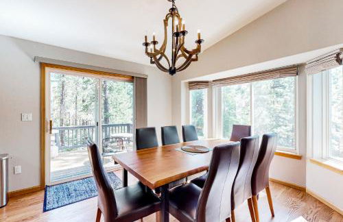 Sunlit Forest Haven - Foto 14