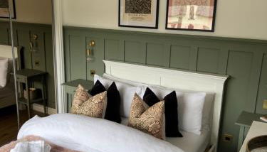 Laggan House - Photo 1