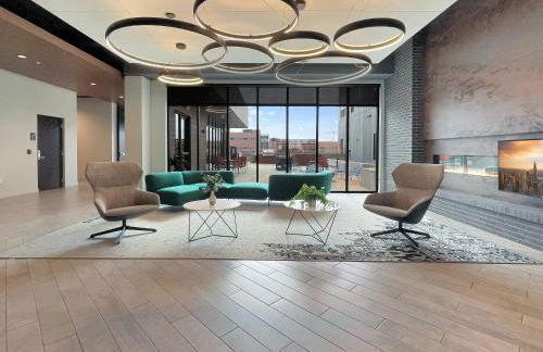 2 BR Dwntwn Apt with Hot Tub - Foto 6