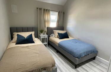 Luxury 3 Bed House - 10 min walk from Dartford Town Centre - Fully Refurbished - Photo 16