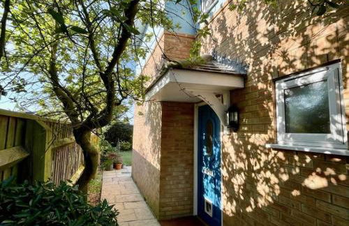 New Forest home - 4-beds and garden - 10 mins from Beach - Photo 6