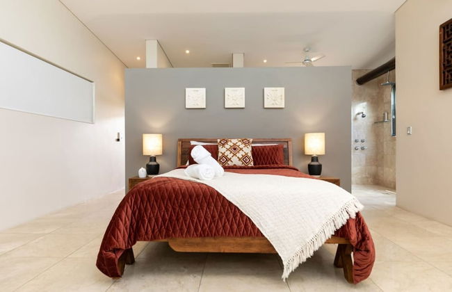 Water-front Paradise Pool - BBQ - Balcony Dining - Foto 30