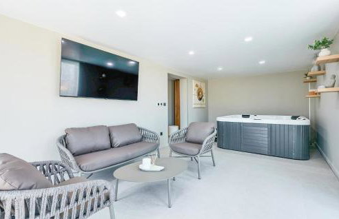 6 Bedroom Stunning Home In Podgrade - Foto 6