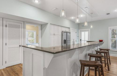 Beach Bungalow, 3 Min Walk to Beach, Golf Cart, 4 bikes, Wagon - Foto 15