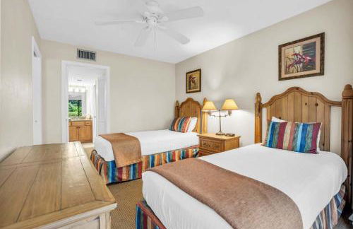 Walk From Lanai to Pool and More - Photo 3