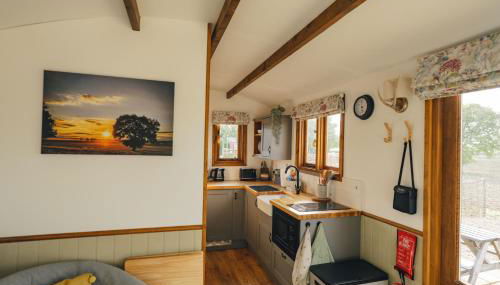 Fotheringhay Glamping - Photo 2