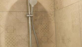 KASA INDUS - Climatisation - Cosy et équipé - Foto 4, Shower