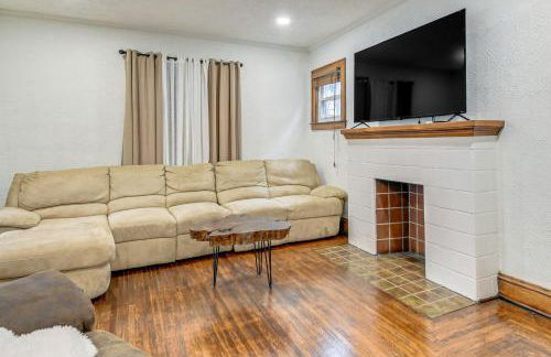 Walk to Marshall University Home with Private Yard! - Foto 5