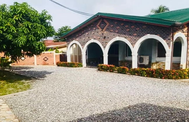 Beautiful 4-bed House in Koforidua - Photo 11