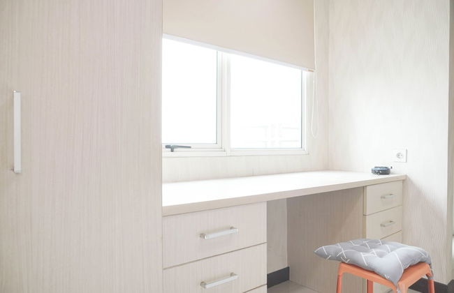 Homey And Modern Studio At Sky Terrace Apartment - Foto 4