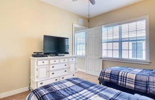 Two King En-Suites …Inside the Prestigious Reunion Resort - Foto 20