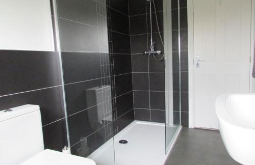 Large 4 bed detached house with parking - Foto 53