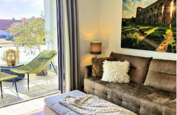 Modern 1BR Apartment- Balcony, Parking & Self-check-in - Foto 1