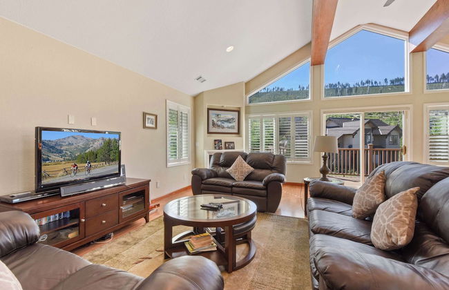 Mule Meadows Classy, Split Level South Tahoe Home! - Foto 8