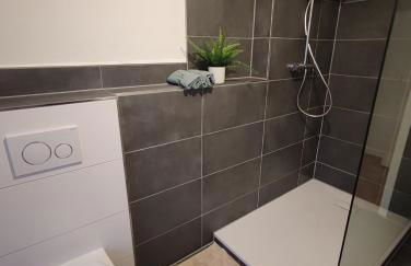 ZEN Apartments - Exklusive Suite - Luxus - Boxspringbett - Foto 8