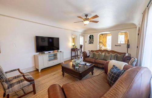 Historic Tudor Home, Heated Pool - Photo 51