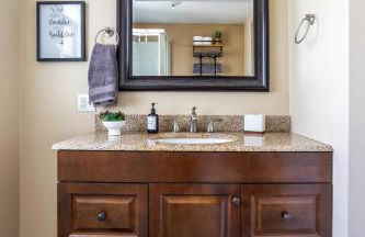 Entire Home on the water, 2 kayaks, Game room, Firepit, BBQ grill, Netflix WiFi - Foto 13