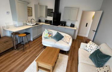 Westbourne Alum Chine Loft apartment - Photo 3