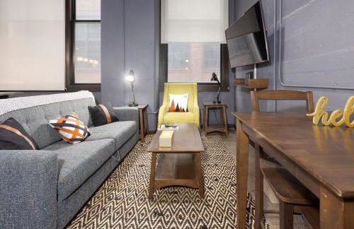 King Bed - Heart of PB - Jaw-Dropping Rooftop and Gym - Foto 26