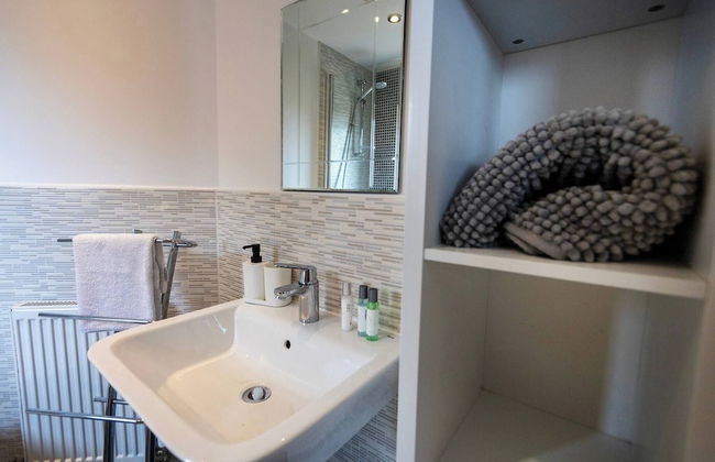 Hampton 3-bedroom Luxury Escape With Parking - Foto 15