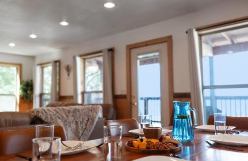 Trails End Cabin with a hot tub fire pit & indoor pool - Foto 4