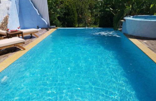 Valantas Garden Suite - Photo 13