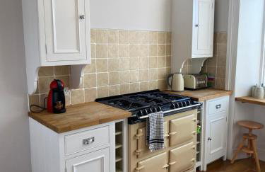 Beautiful & bright 2 bed flat Murrayfield - Foto 9