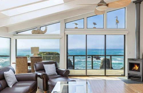 Seaside Elegance Oceanfront Escape with 3 Suites - Foto 3