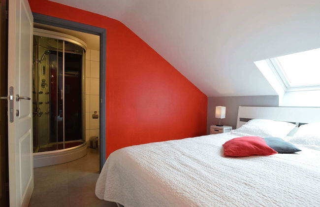 Luxurious Cottage in Libin Region With Sauna - Photo 3