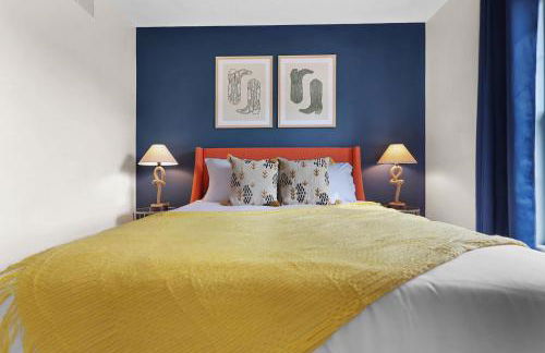 Charming 5BD - UNL 5mins - BBQ, Games & Backyard - Foto 37