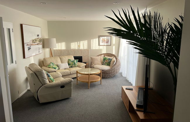 Waiake Beach Apartments - Photo 7