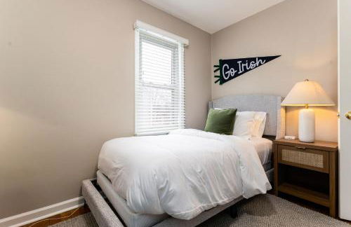 Emerald Clove - 3BR, 1Bath House- 1 mile from ND - Foto 17