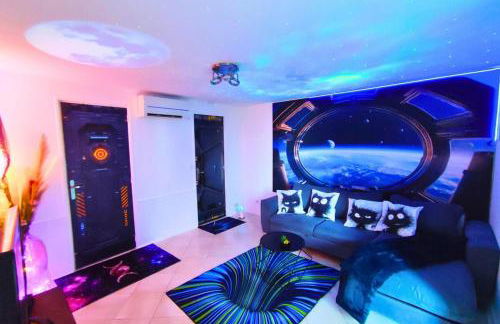 Space House & Surprise - Disneyland & Paris - Foto 4