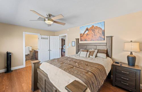 Spacious Desert Getaway! - Photo 11