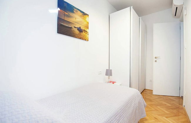 Luxury Apartment With Private Balcony in Quiet Area - Foto 6