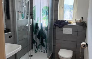 Beautiful, renovated, private apartment above bakery - Foto 2