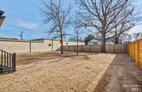 The Price House - Photo 34