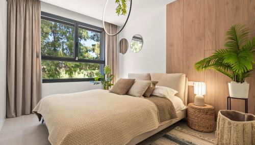 Evergreen Exclusive - Photo 2