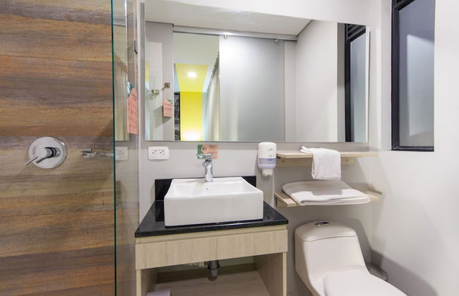 GIO Suites Bogota - Photo 31